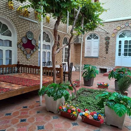 Parivash Guest House Buchara Exteriör bild